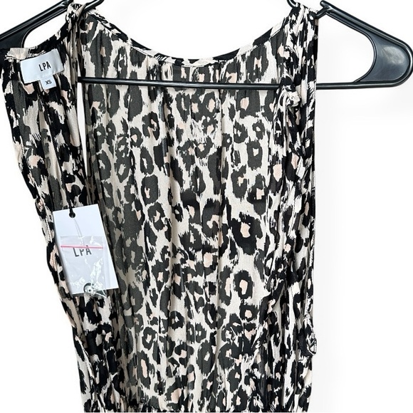 NWT LPA Lala Leopard Print Sleeveless Romper in Astrid Leo Mini Shorts Romper XS - Picture 7 of 8